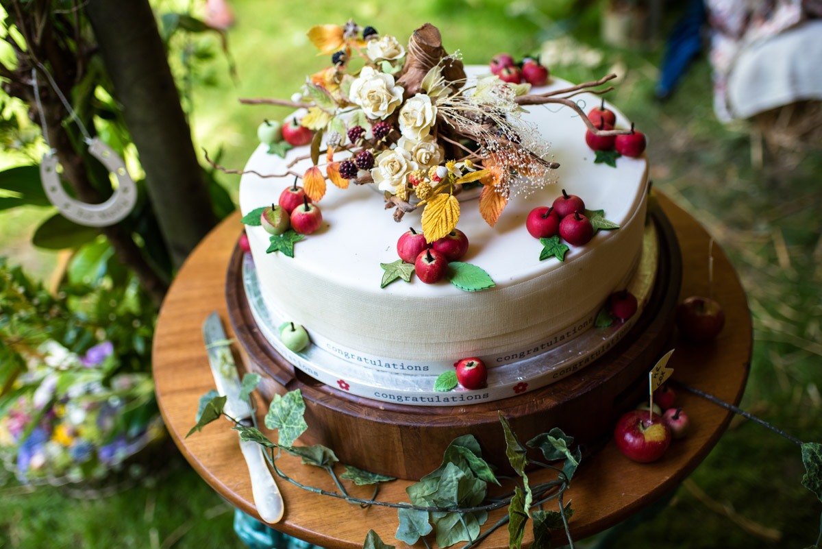 Photograph of rustic wedding cake